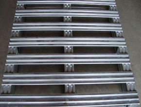Pallet sắt
