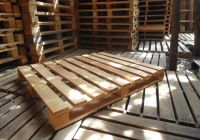 Tại sao phải sử dụng pallet gỗ trong vận chuyển hàng hóa?