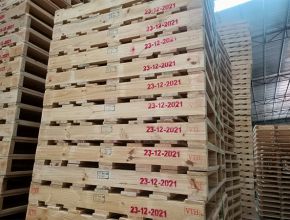 Pallet kê hàng trong kho